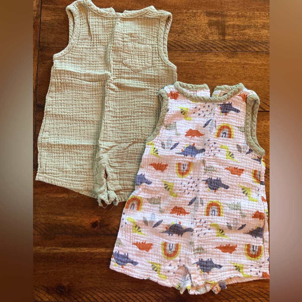 Chick Pea Set of Gauze Rompers size 6-9 months